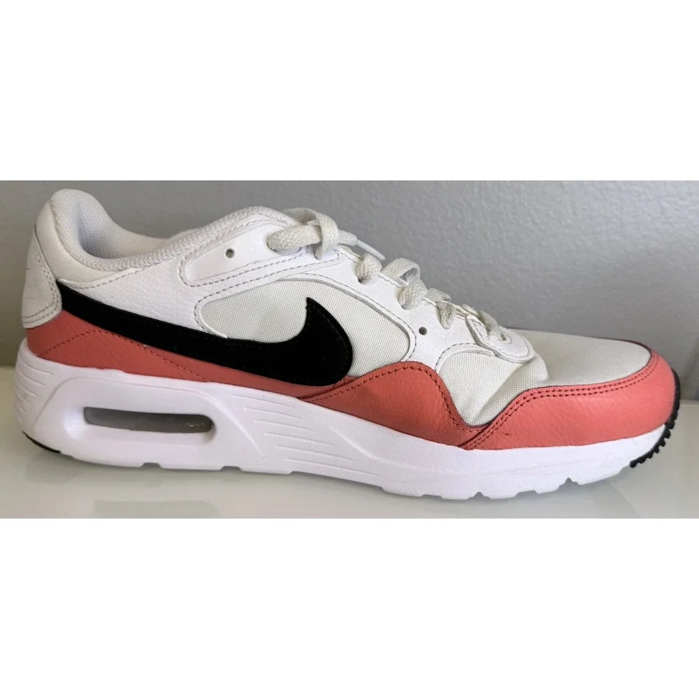 Nike step out